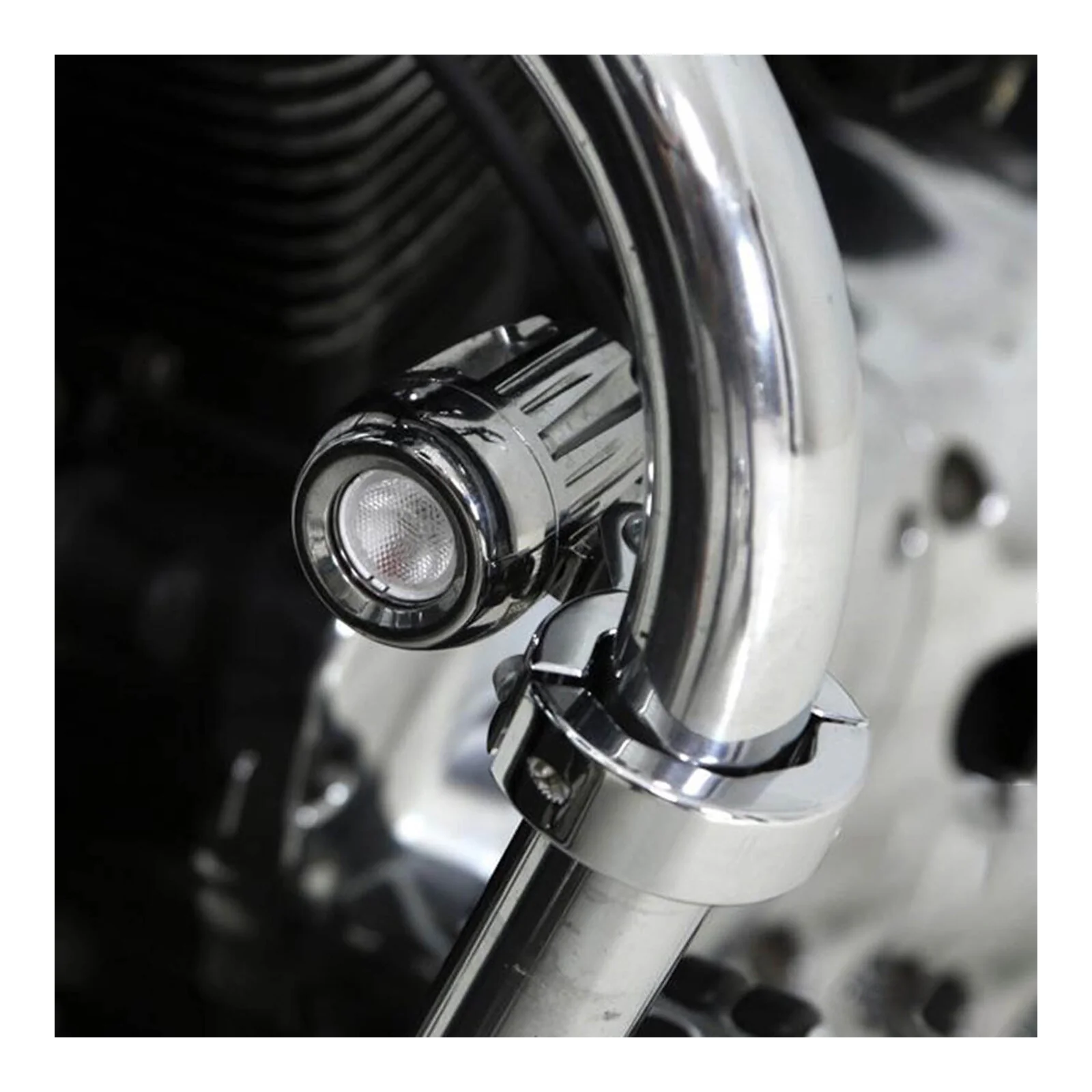 Denali Engine Guard / Frame Light Mount/ 32-38mm Diametre Tubes - Chrome - Image 3