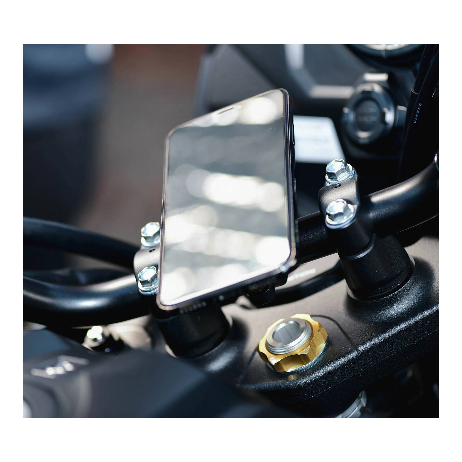 Oxford Cliqr Motorcycle Handlebar Mount 22.1mm - Image 3