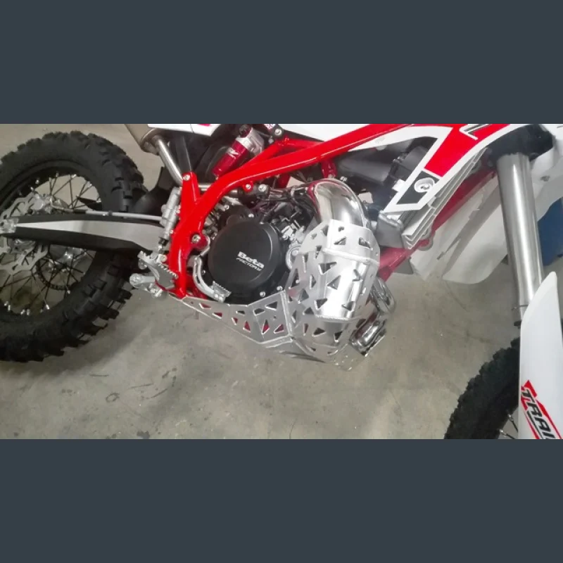 Skid plate with exhaust pipe guard for Beta Xtrainer 2015-2024 - Image 8